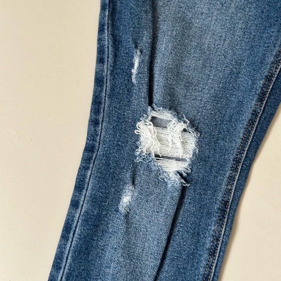 Old navy Petite 6 women’s rockstar skinny distressed jeans 6P - Picture 7 of 9